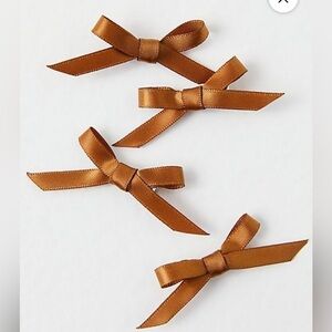 Free People Mini Bow Set NWT